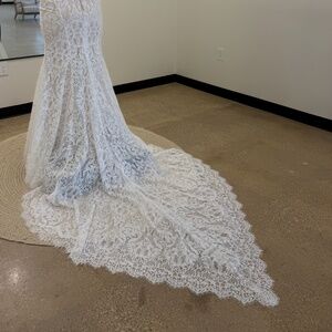 Brand new wedding dress never worn